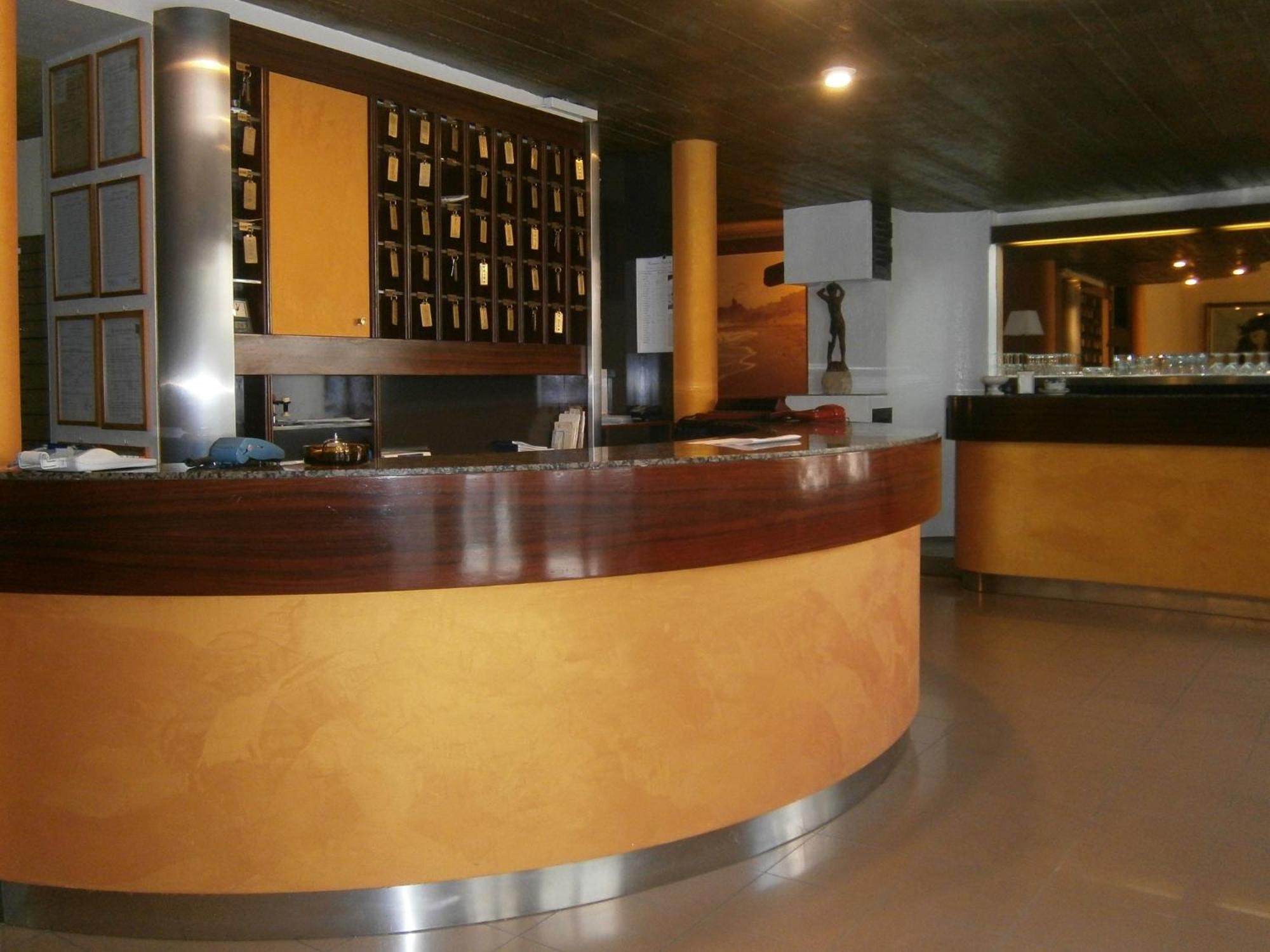 Hotel Corona Termoli Extérieur photo